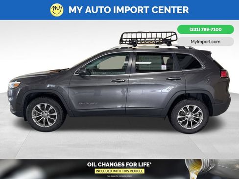 Used 2019 Jeep Cherokee Latitude Plus w/ Comfort/Convenience Group image 4