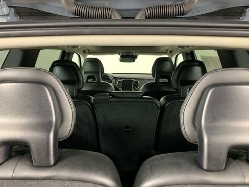 Used 2022 Volvo XC90 T5 Momentum w/ Advanced Package image 15