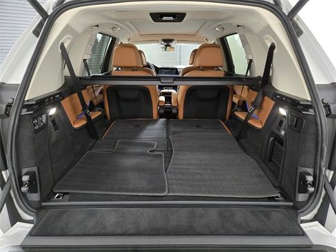 Used 2022 BMW X7 xDrive40i w/ Premium Package image 20