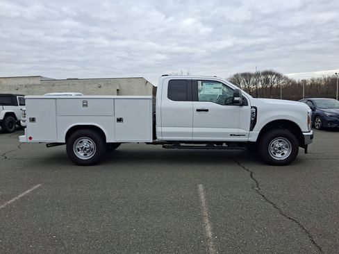 New 2025 Ford F350 XL w/ XL Chrome Package image 7