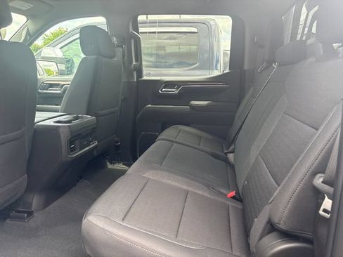 Used 2025 Chevrolet Silverado 1500 LT Trail Boss w/ Dark Appearance Package AWD/4WD image 20