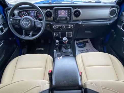 Used 2021 Jeep Gladiator Sport image 9