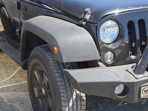 Used 2015 Jeep Wrangler Unlimited Sport w/ Quick Order Package 24S AWD/4WD image 4