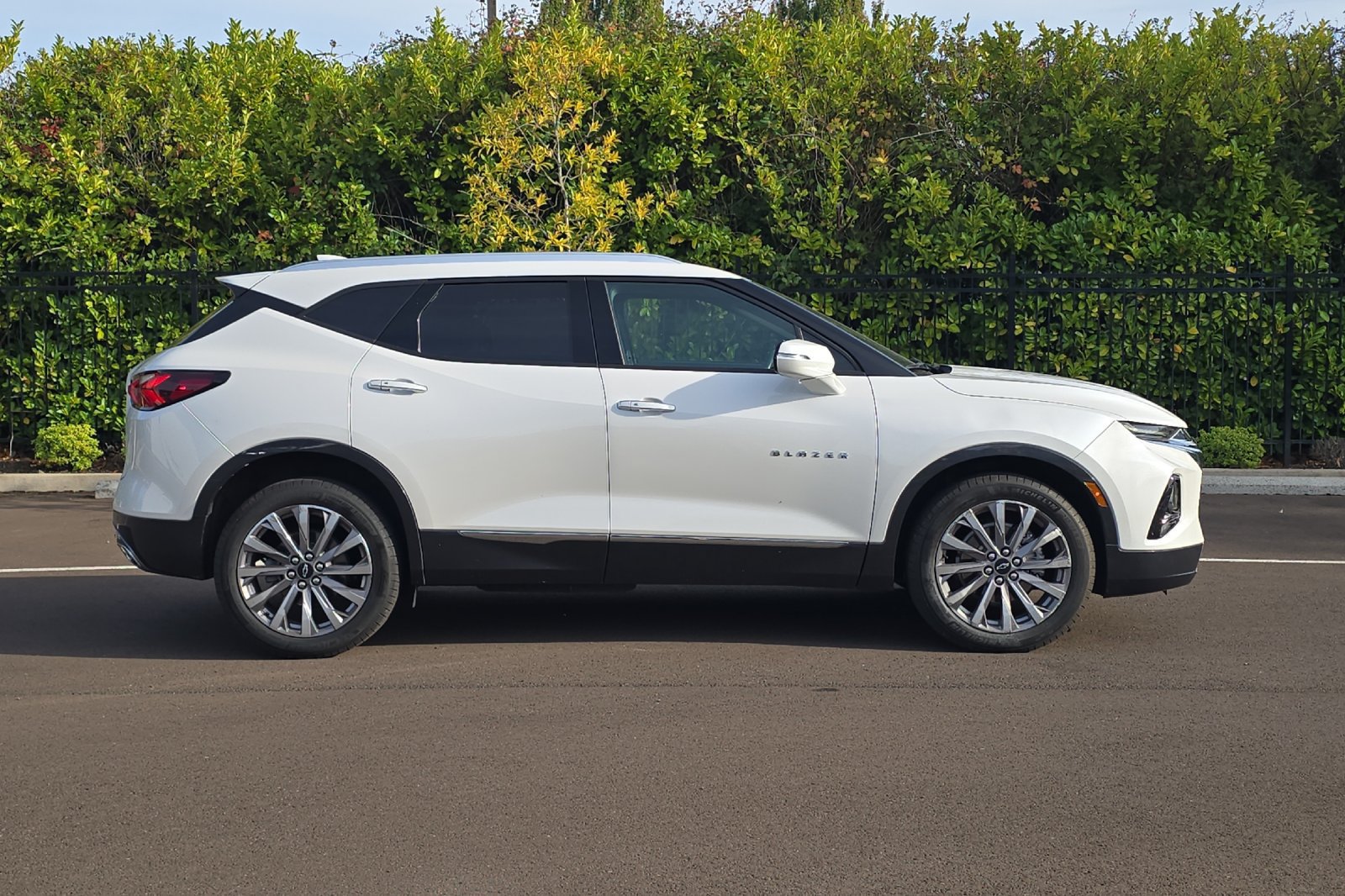 Used 2022 Chevrolet Blazer Premier AWD/4WD image 3