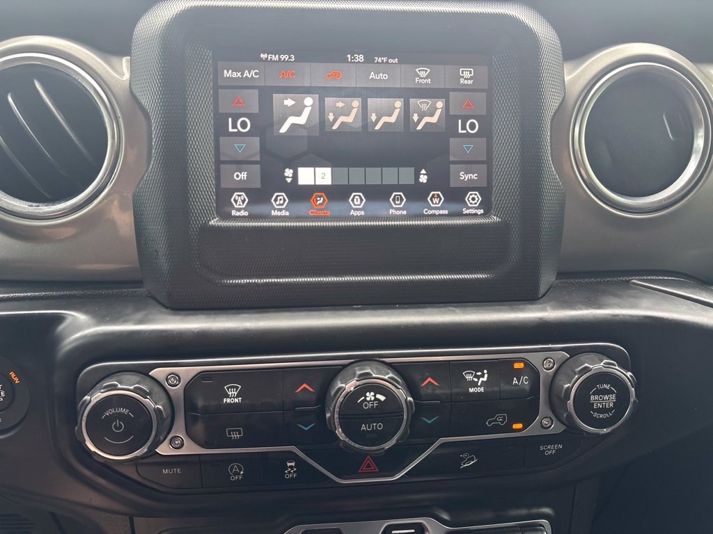 Used 2019 Jeep Wrangler Unlimited Sahara AWD/4WD image 28