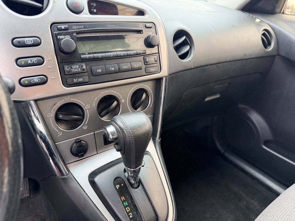 Used 2005 Toyota Matrix XR w/ Extra Value Pkg 2 FWD image 10