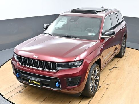 Used 2023 Jeep Grand Cherokee Overland AWD/4WD image 44