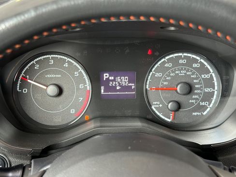 Used 2019 Subaru Crosstrek 2.0i Premium AWD/4WD image 20