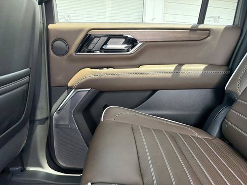 New 2026 GMC Yukon XL Denali Ultimate AWD/4WD image 14