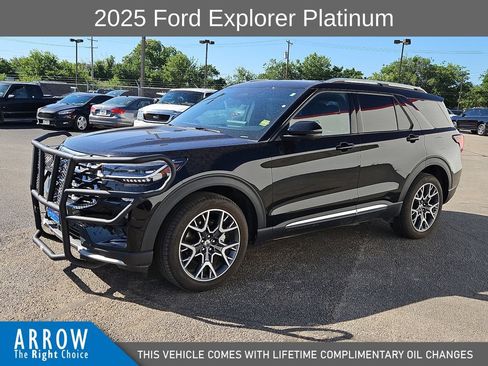 Used 2025 Ford Explorer Platinum w/ Ultimate Package AWD/4WD image 5