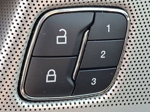 Used 2021 Lincoln Nautilus Black Label image 28