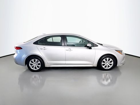Used 2022 Toyota Corolla LE FWD image 11