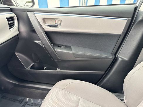 Used 2015 Toyota Corolla LE image 21