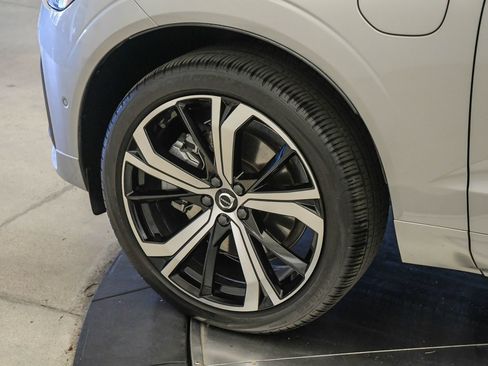 Certified 2023 Volvo XC60 T8 Ultimate AWD/4WD image 9