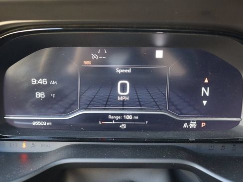 Used 2022 GMC Yukon XL Denali AWD/4WD image 11