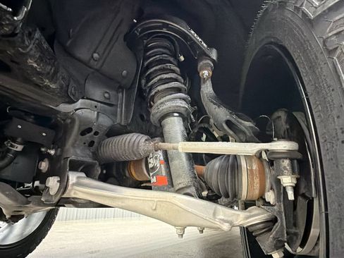 Used 2024 Ford Bronco Wildtrak AWD/4WD image 16