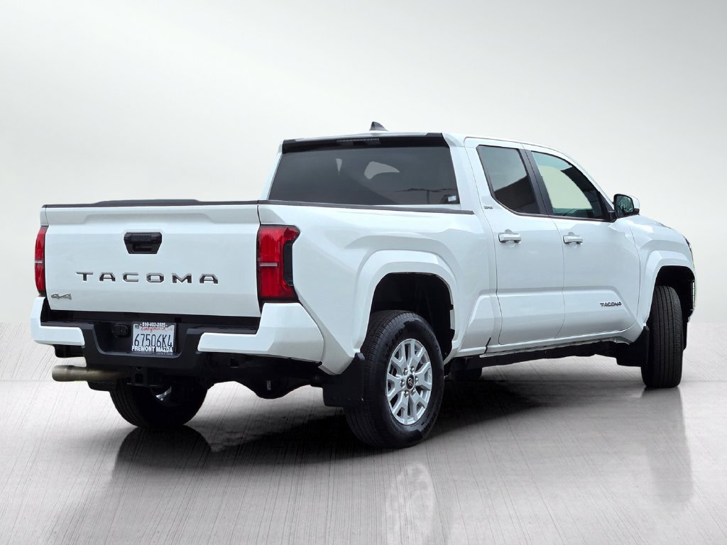 Used 2025 Toyota Tacoma SR5 AWD/4WD image 4
