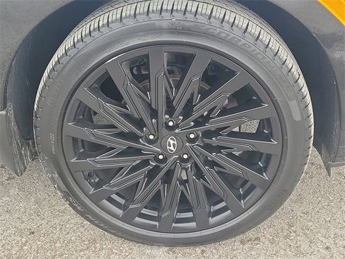 Certified 2025 Hyundai Santa Fe Calligraphy image 5