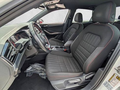 Used 2019 Volkswagen Jetta GLI FWD image 15