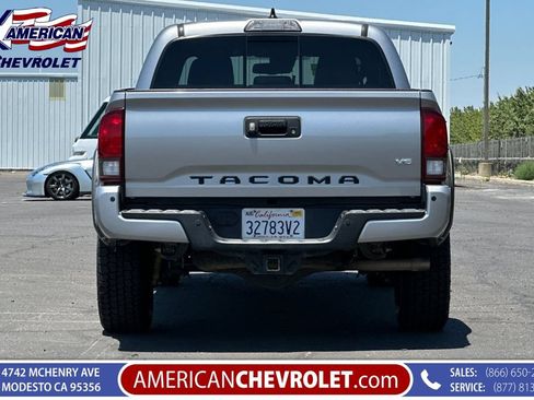 Used 2019 Toyota Tacoma TRD Off-Road AWD/4WD image 6