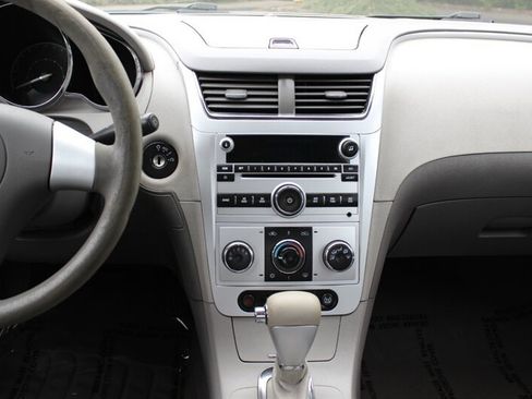 Used 2010 Chevrolet Malibu LS FWD image 13