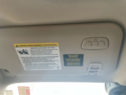 Used 2020 Ford Escape Titanium image 29