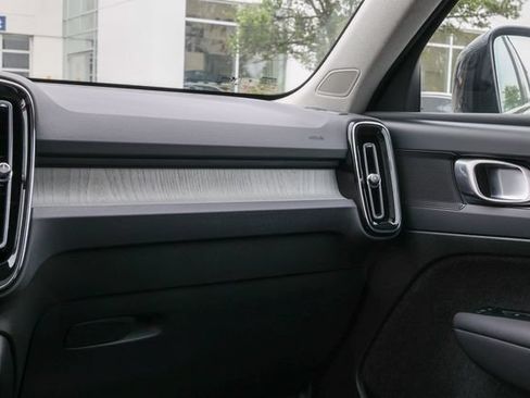 Certified 2026 Volvo XC40 B5 Plus AWD/4WD image 12
