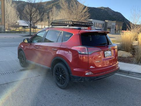 Used 2017 Toyota RAV4 LE image 5