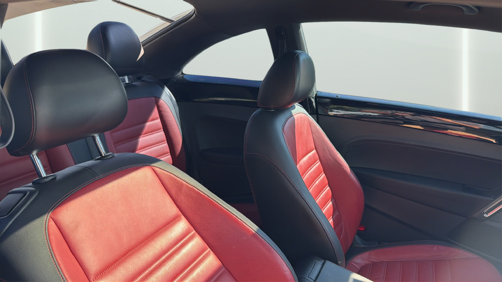 Used 2015 Volkswagen Beetle R-Line FWD image 20