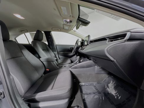 Used 2024 Toyota Corolla LE image 31
