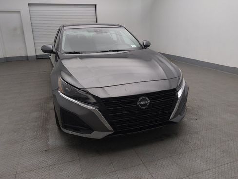 Used 2023 Nissan Altima 2.5 SV image 14