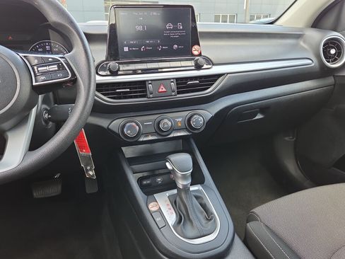 Used 2024 Kia Forte LXS FWD image 24