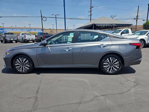 Used 2023 Nissan Altima 2.5 SV FWD image 32