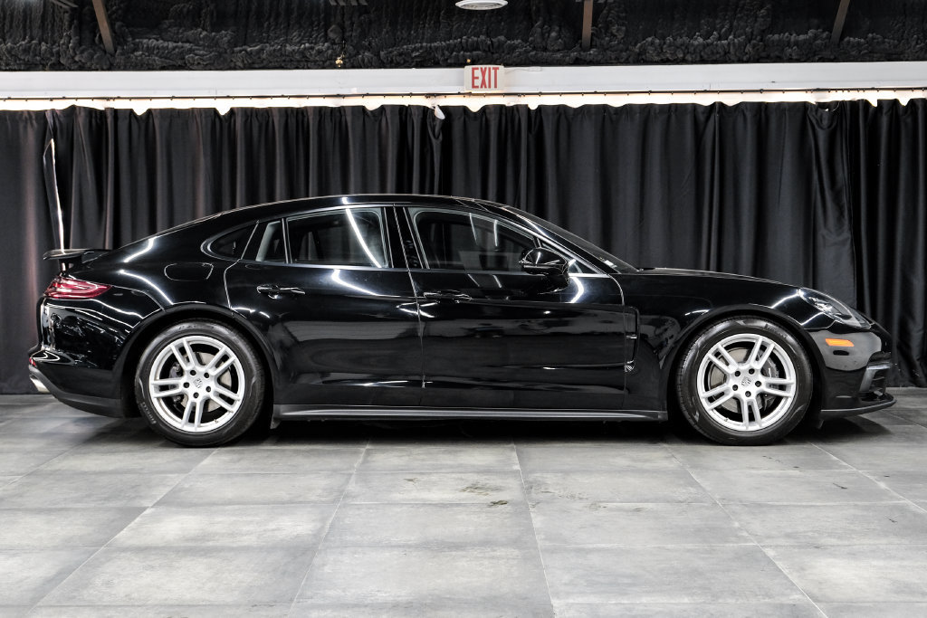 Used 2017 Porsche Panamera 4 AWD/4WD image 7