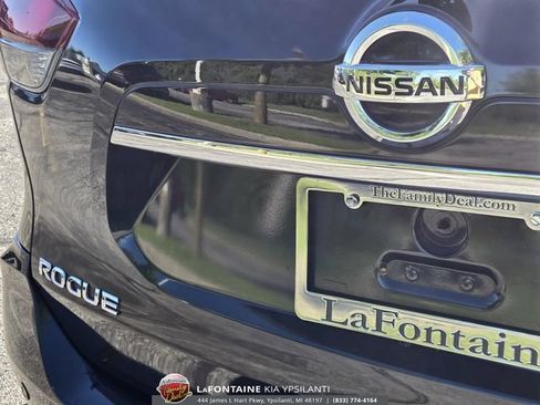 Used 2020 Nissan Rogue SV AWD/4WD image 9