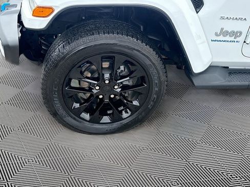 Used 2023 Jeep Wrangler Unlimited Sahara w/ Cold Weather Group image 35