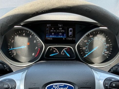 Used 2014 Ford Escape SE w/ Equipment Group 201A FWD image 22