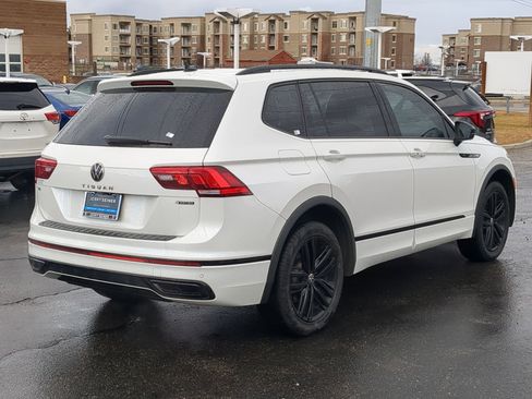 Used 2022 Volkswagen Tiguan SE R-Line image 6