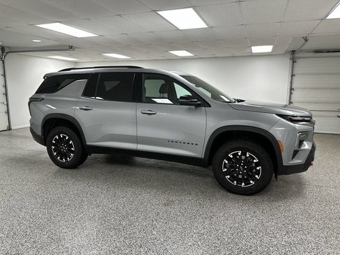 Used 2024 Chevrolet Traverse Z71 AWD/4WD image 1