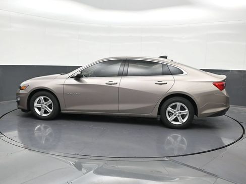 Used 2024 Chevrolet Malibu LS FWD image 2