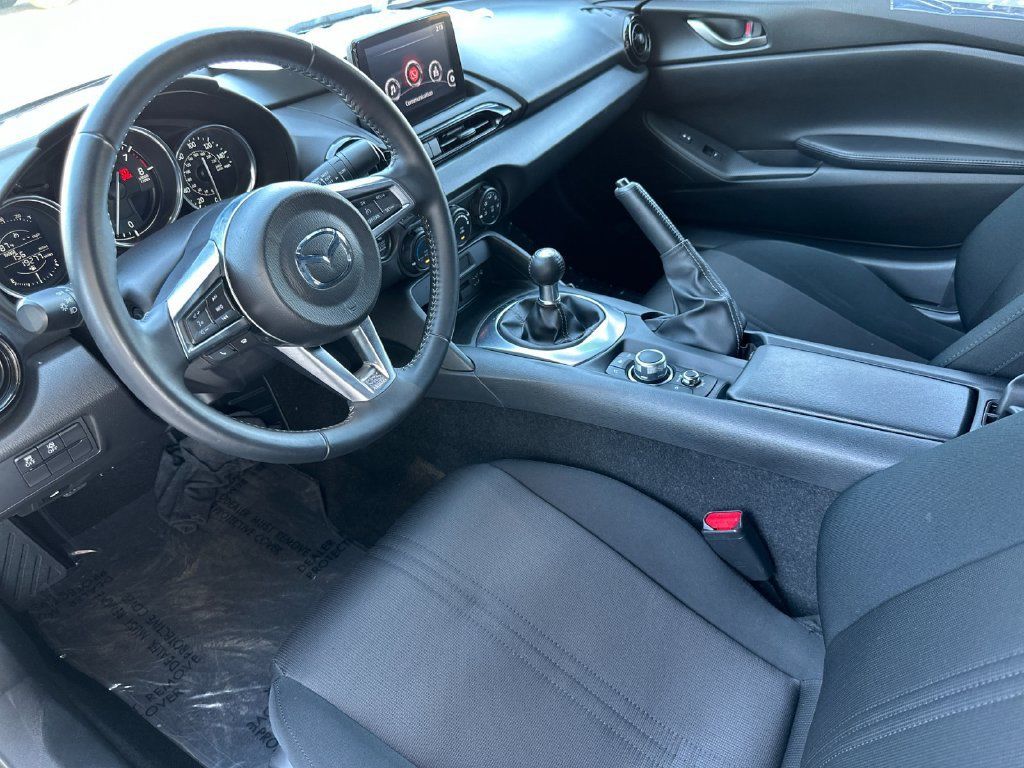 Used 2021 MAZDA MX-5 Miata Sport RWD image 10