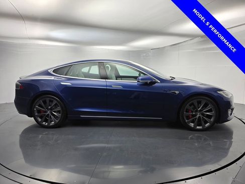 Used 2021 Tesla Model S Performance image 3