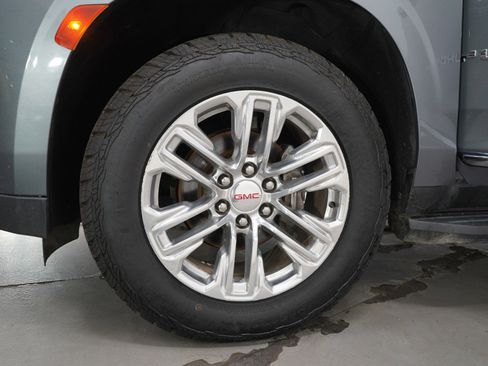 Used 2021 GMC Yukon XL SLT w/ SLT Luxury Plus Package image 34