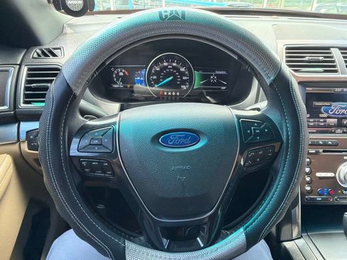 Used 2016 Ford Explorer Limited w/ Equipment Group 301A AWD/4WD image 10