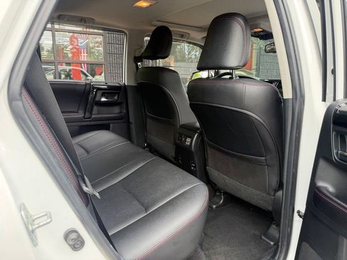 Used 2017 Toyota 4Runner TRD Off-Road Premium AWD/4WD image 39