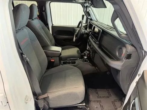 Used 2024 Jeep Wrangler Unlimited Rubicon AWD/4WD image 26