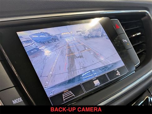 Used 2020 Buick Enclave Essence w/ Sound and Sites Package image 8