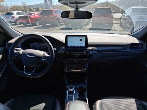 Used 2024 Ford Escape ST-Line image 14