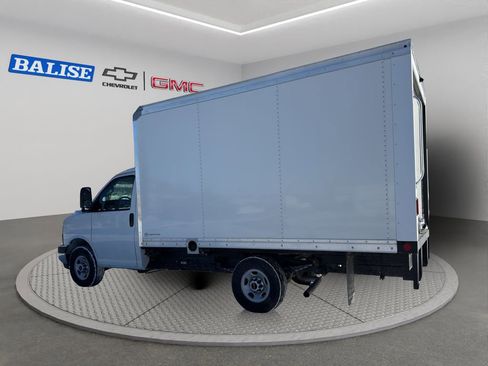 New 2025 GMC Savana 3500 Work Van w/ Power Convenience Package image 7