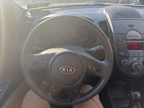 Used 2010 Kia Soul + w/ Audio Pkg image 16